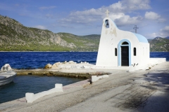 Kapelle an einem See in Zentral - Griechenland.
