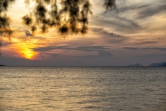 Sonnenuntergang vor der Küste Griechenlands.