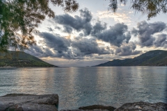 Sonnenuntergang mit Wolken, Griechenland.